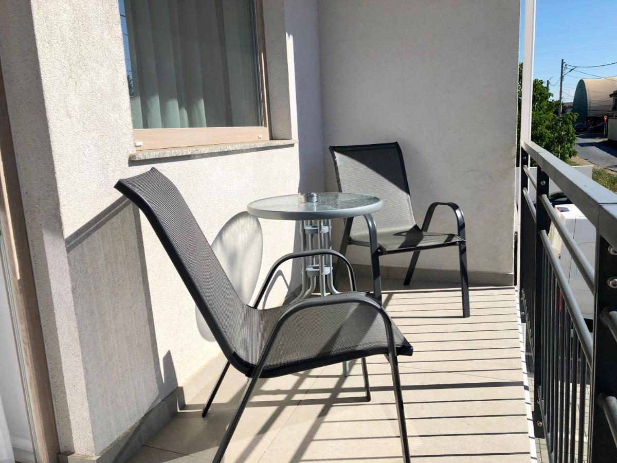 Modern And New Apartments In North Of Timisoara - Pnm Residence Dumbravita  Екстериор снимка