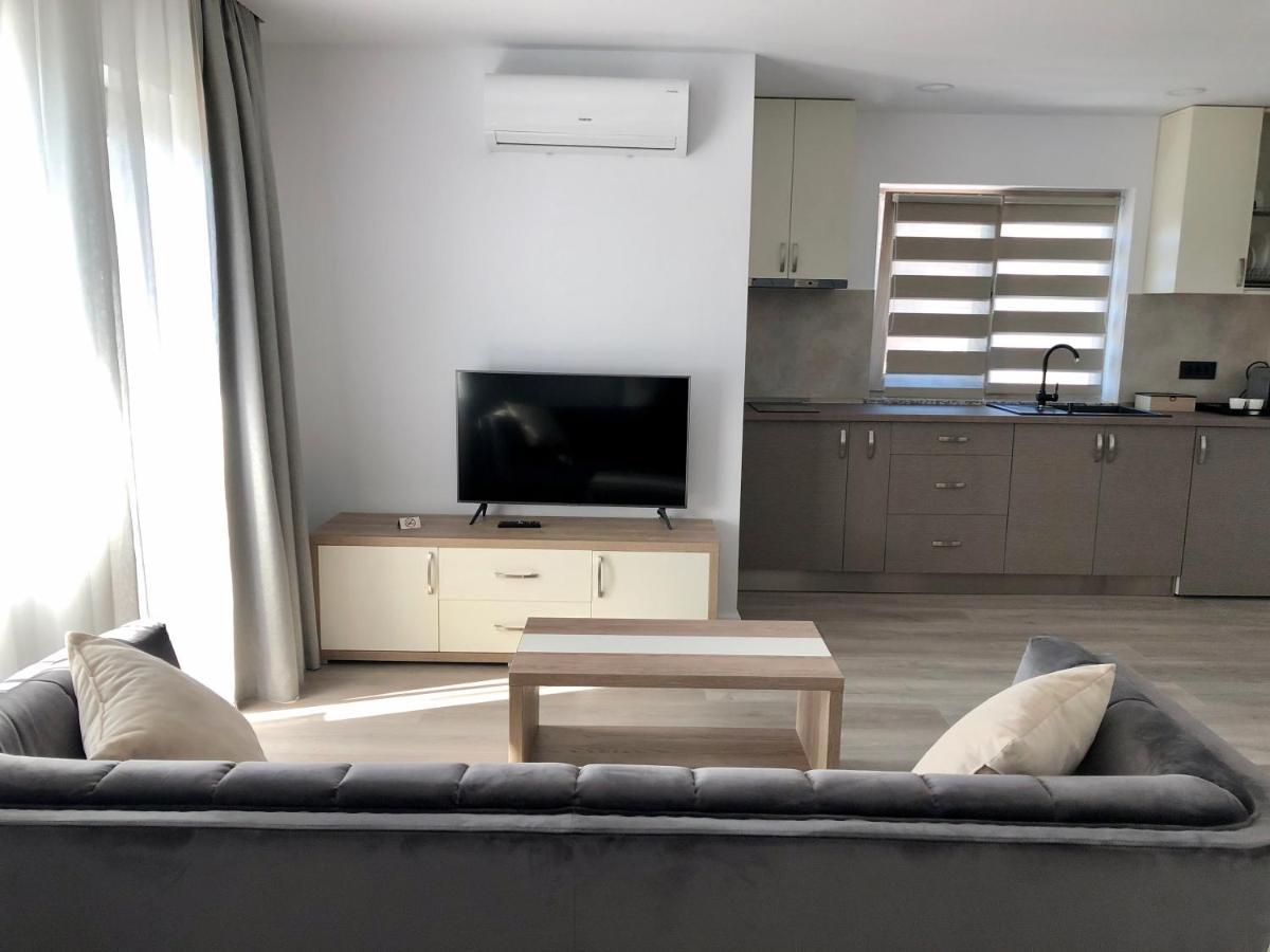 Modern And New Apartments In North Of Timisoara - Pnm Residence Dumbravita  Екстериор снимка